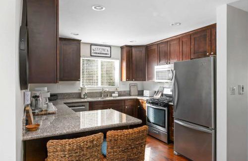 Family Oasis with Hot Tub and Dedicated Workspace - Foto 4