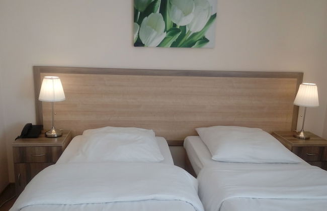 POLECZKI RESIDENCE APARTMENTS - Photo 9