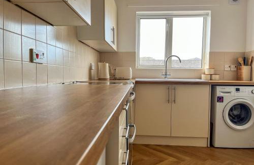 Stunning Central Flat w/ Parking - Foto 9