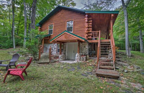 Updated Manistique Log Cabin, Yard and Fire Pit - Foto 21