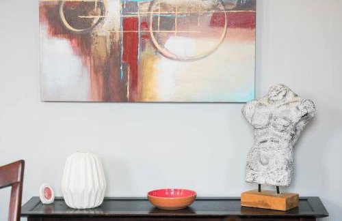 Parking - Walkable - GroupStays - Washer - Foto 19