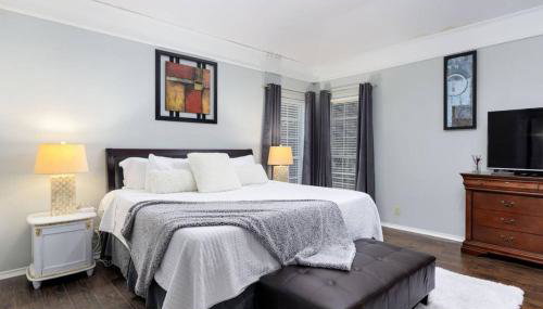 RARE FIND! Private Pool Hot Tub Spa Game Room Pool Heat Available Spring Special! - Foto 2