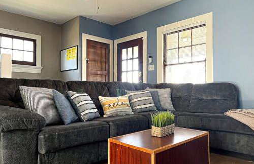 Sleeps up to 20 in Dayton with 6 Bedrooms plus 2 Full Kitchens - Foto 1