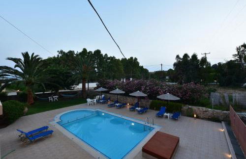 Flisvos Rooms - Photo 20