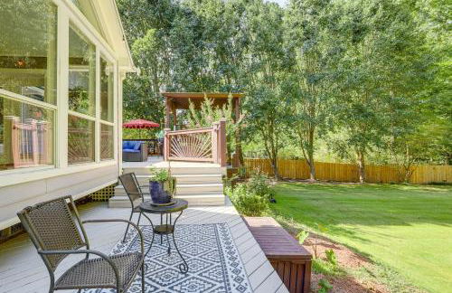 6 Mi to Stone Mountain Park Home with Deck! - Foto 31