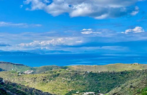 Ioulis Century Home - Photo 2