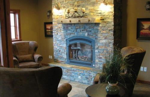 Large Studio Condo with Full Kitchen, Ski, Bike, Beautiful Balcony Views Hottub Fireplace - Foto 8