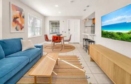 The Jute Box - Pool - Waterview - Wilton Drive - Photo 9