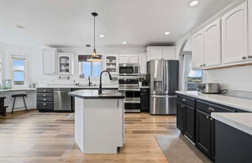 Black Hills Getaway with Hot Tub & Game Room for 18 - Foto 3