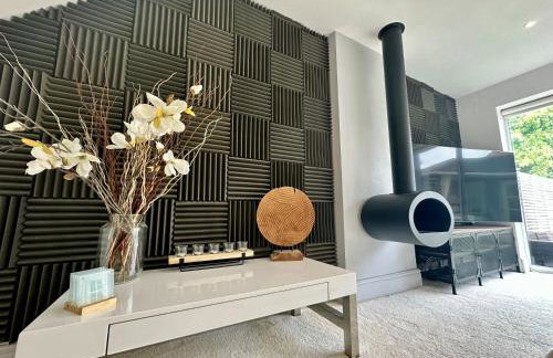 Fantastic 2-Bed House with Parking - Hosted by Hutch Lifestyle - Foto 6