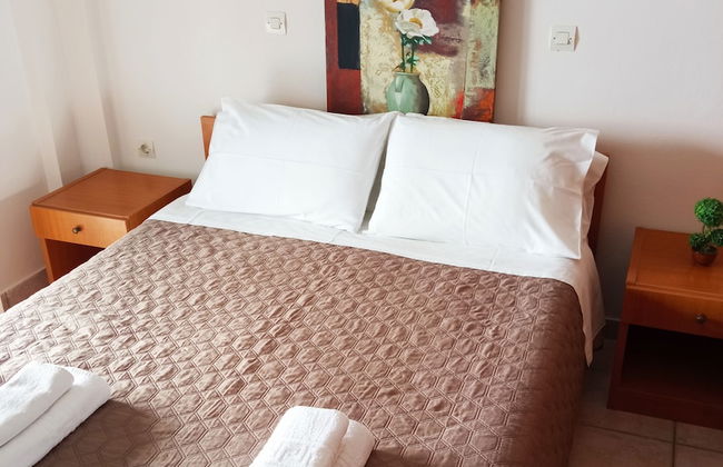 Agios Georgios - 2 Beds - Sleeps 5 - Free Parking - Foto 9