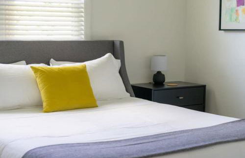 Spacious and Cozy St Louis Gem ABODEbucks - Photo 25