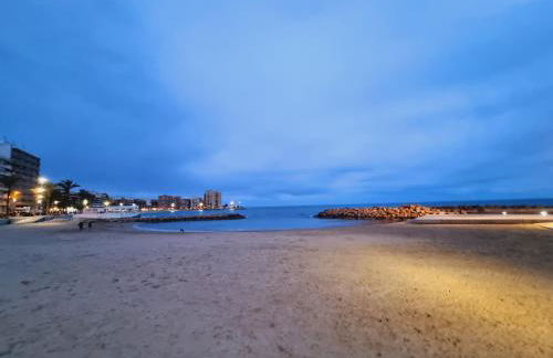 Evita Luxury Apartments - Near Playa Los Locos Beach with Pool - Foto 7