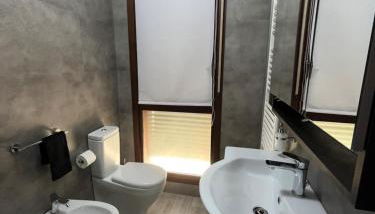 Biri's House - Photo 5, Shower