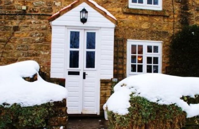 Cottage Sleeps3-fireplace-balcony-garden-mountain - Photo 22