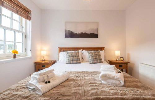 Stylish & Modern Apartment - Photo 14