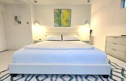 As seen on HGTV Desert Flippers The Pink Door - Foto 36