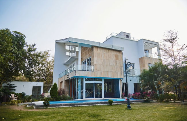 Bliss Farm Stay- lilly - Photo 13