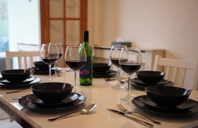 Captivating 4-bed House in Milton Keynes - Foto 23