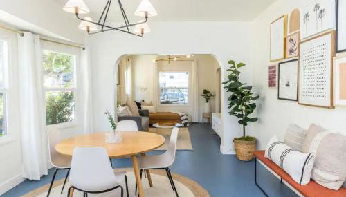 Little Italy 3BD Home with Huge Patio & Backyard - Foto 3