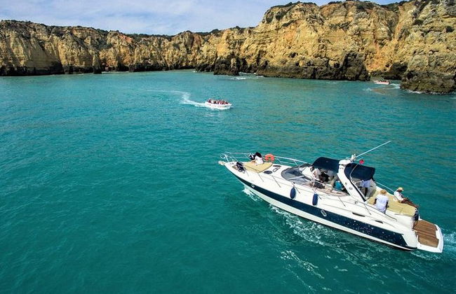 Tarde de iate em lagos com bebidas, tapas, pranchas de remo e caiaque - Foto 1