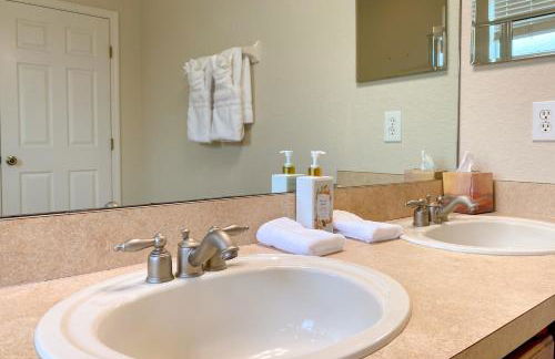 Family Vacation House at Resort - Foto 23