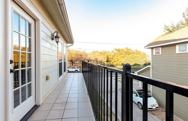 Upstay - 2-home Complex in Govalle for 18ppl - Photo 5