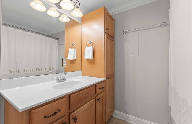 Whitetail Cove by Avantstay Lakefront w/ Pool + Private Dock Sleeps 20 - Photo 36