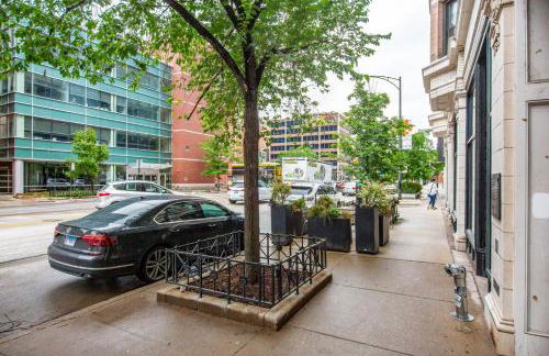 River N 1BR w Gym Pool nr L stop Beach CHI-361 - Foto 35