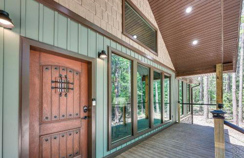 Big Cedar Vacation Rental with Deck and Hot Tub! - Foto 25