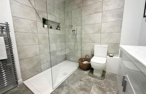 River Breeze 3-Bed BALCONY Apartment - Foto 4