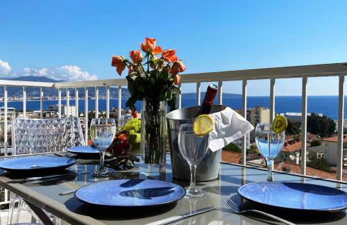 Panoramic Sea View - Terrace - Air Conditioning - 2 Bedrooms - Wifi - Kitchen - Tram - Foto 15