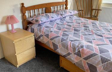 Spacious, Sleeps 18, 3 Bathrooms, Parking, Park, Mansfield - Foto 28