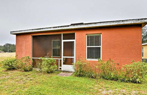 Pet-Friendly Gem with Yard and Pool Access in Sebring - Foto 21