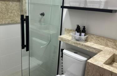 Apto lindo e completo com piscina em Itajai - Foto 26