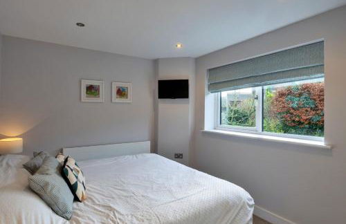 Finest Retreats - Lake View - Photo 33