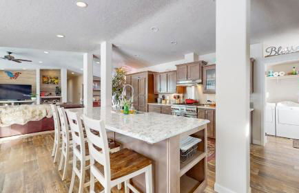 New! Grand Manor - Close to Tamarack and Lake Cascade - Pet friendly - fenced yard - trailer parking - Foto 2