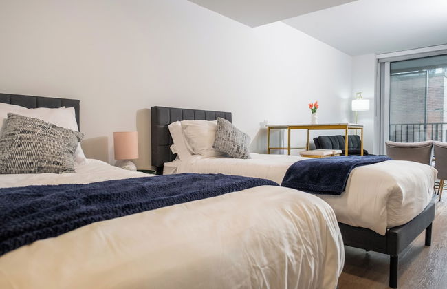 Silverstone Downtown Long-Term stay - Photo 18