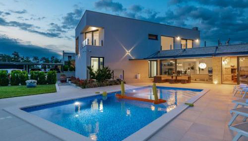Holiday Home Villa EmMa mit 5 Schlafzimmern und beheiztem Pool by Interhome - Foto 3