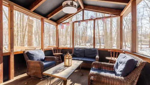 Cozy Cabin at Poconos With Hot Tub and Fire Pit - Foto 2