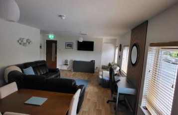 Cathedral View Apartment Derry - Photo 10
