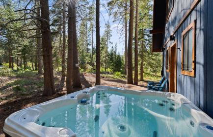 Minutes to Skiing & Lake Hot Tub, Fire Pit, Deck Indigo Owl by Avantstay - Foto 66