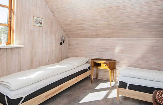 8 Person Holiday Home in Kolind - Foto 3