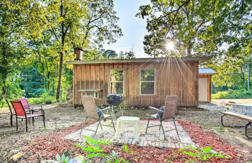 Updated Cabin with Porch, Mins to Cossatot River - Foto 1