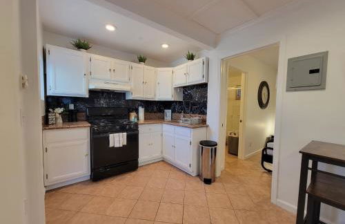 2BR Guest Suite With Parking and Garden in Pico Robertson Near Beverly Hills and Cedar Sinai - Foto 18