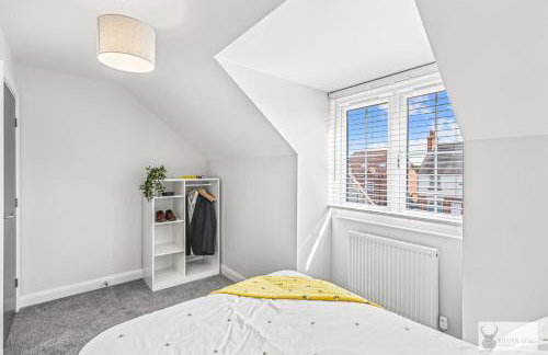 Elegant 5-Bed House with ample parking - Foto 15