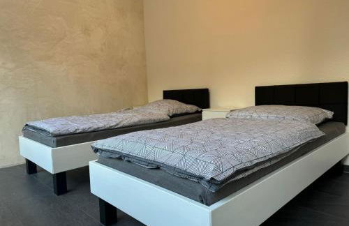 Modern & Zentral in Lev, schnell in Köln DDorf, schnelles WIFI, Netflix - Foto 9