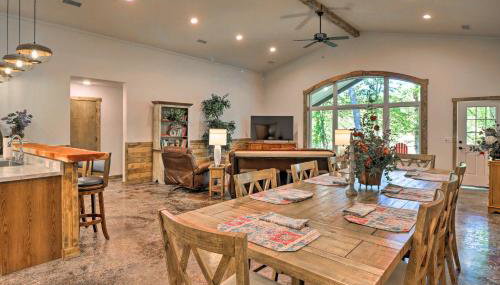 Riverfront Heaven on the White with Covered Patio! - Foto 5