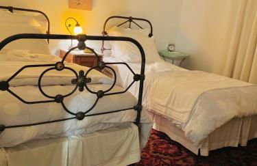 Heirlooms and Halos - Foto 10