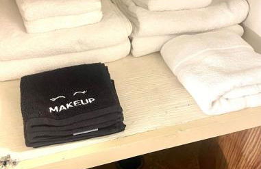 Cheerful Watercolors in 2BR Cottage - Foto 10